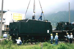 炭水車の積み込み状況です。