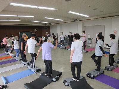 上岩出シニアエクササイズ写真1