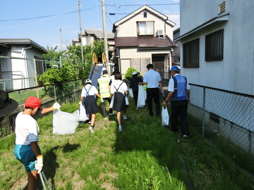 校区内清掃活動(6月27日(金曜日)実施)の画像2