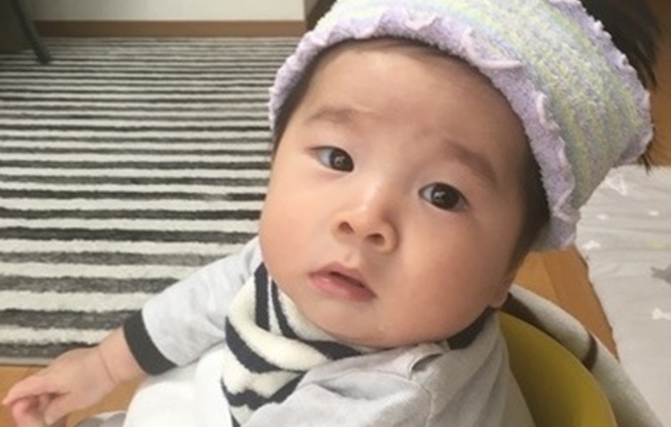 赤ちゃんの画像