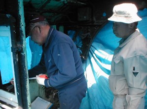 修復保存の技術的な指導をお願いしたお二人、藤井貞義さんと鳥居武夫さん（お二人とも旧国鉄OB）。の画像2