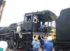 キャビンや煙突を取り付けてほぼ完成の画像1