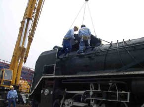 キャビンや煙突を取り付けてほぼ完成の画像2